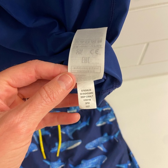 GAP Kids Rash Guard and Swim Trunks size XXL 14-16 - Picture 9 of 10
